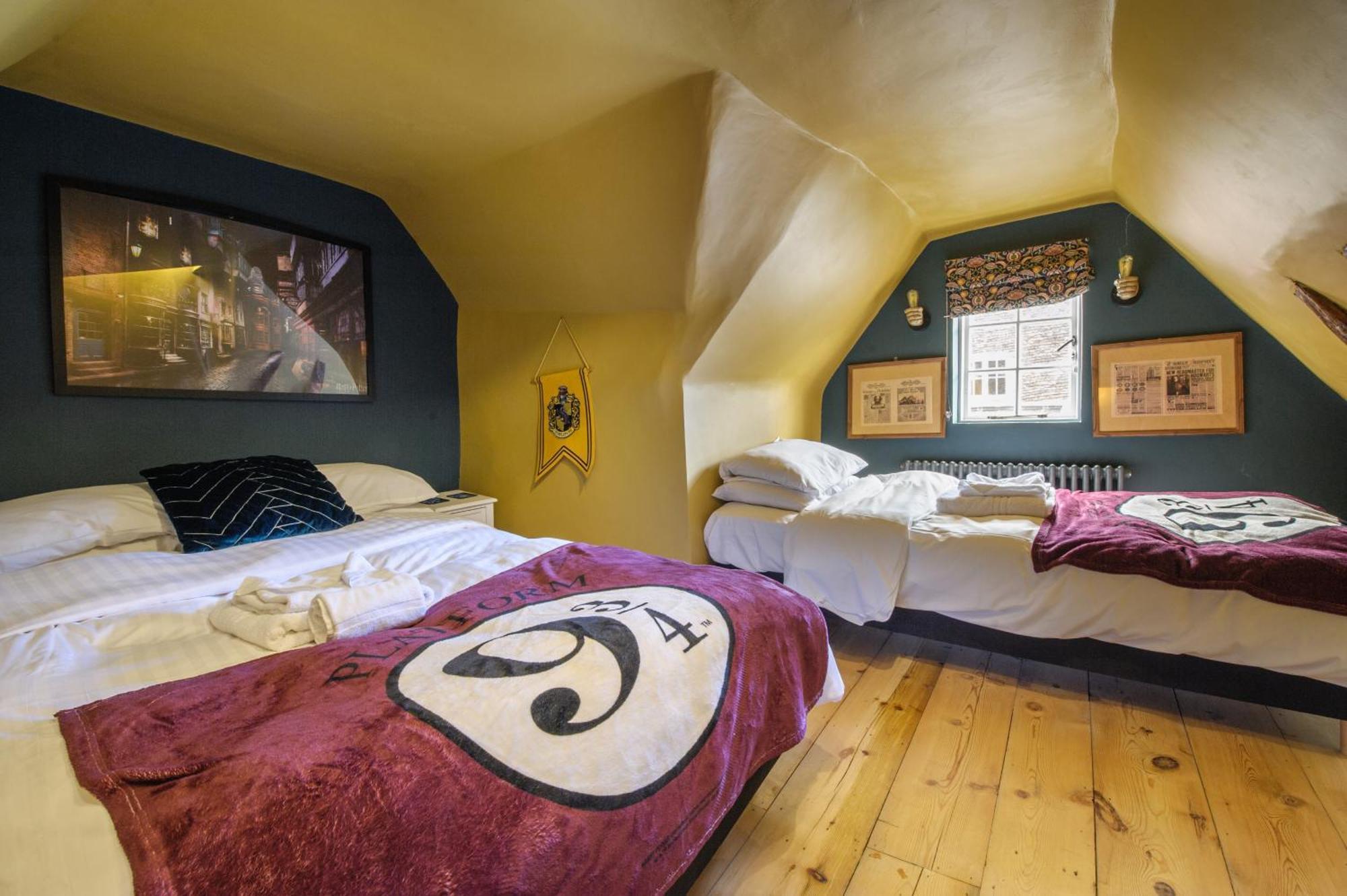 Huge Deluxe 600 Year Old Essex Manor, Hot Tub, Cinema Room, Sky Tv Саффрон-Уолден Экстерьер фото
