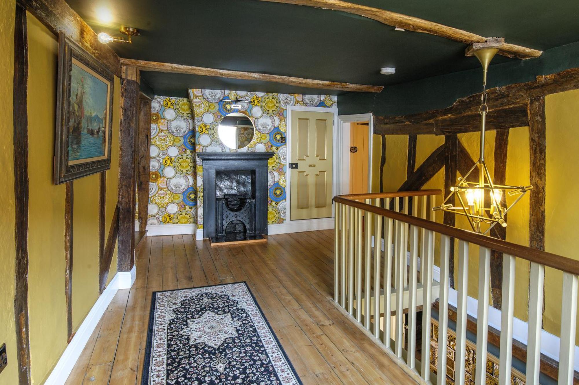 Huge Deluxe 600 Year Old Essex Manor, Hot Tub, Cinema Room, Sky Tv Саффрон-Уолден Экстерьер фото