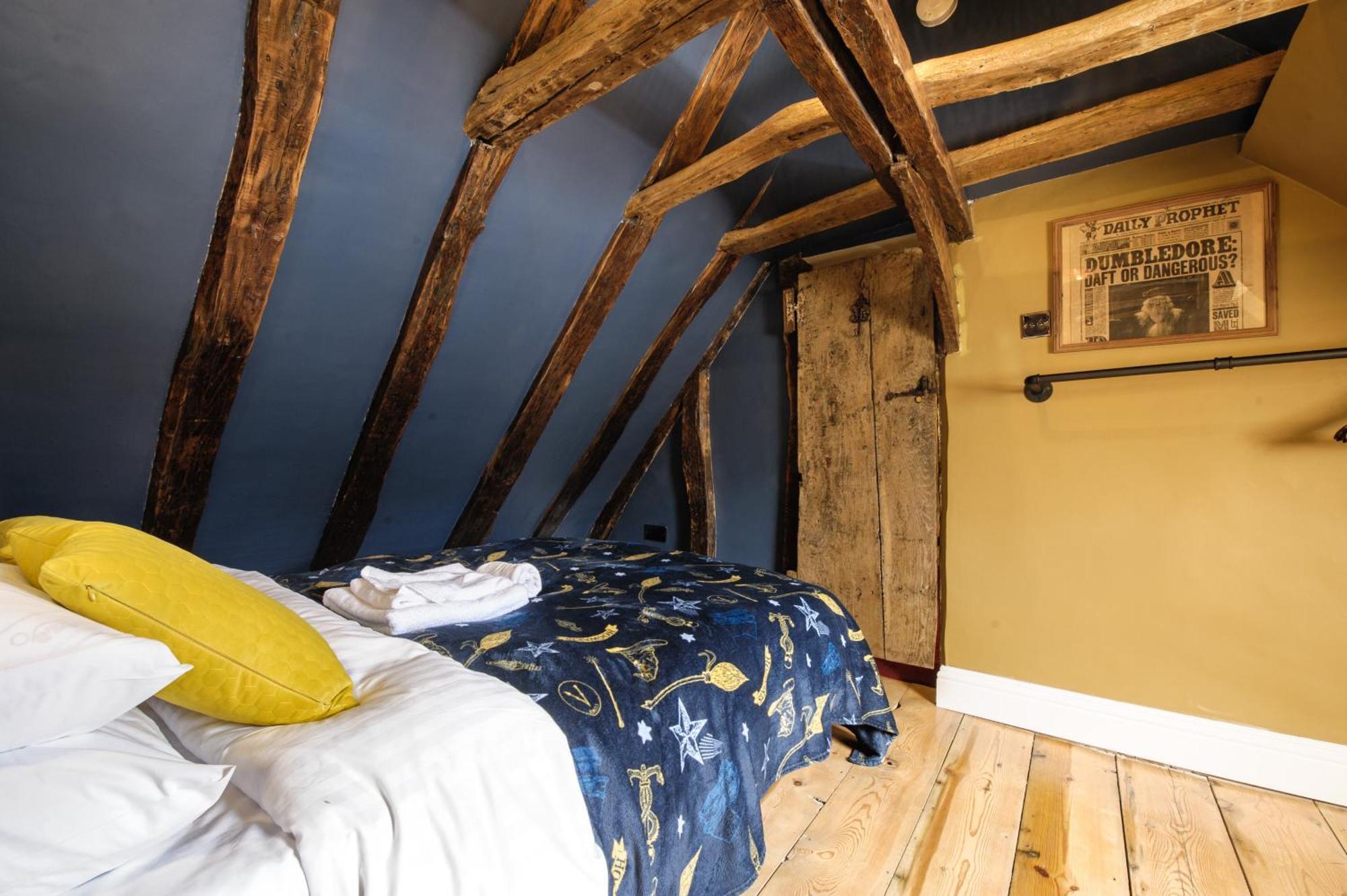 Huge Deluxe 600 Year Old Essex Manor, Hot Tub, Cinema Room, Sky Tv Саффрон-Уолден Экстерьер фото